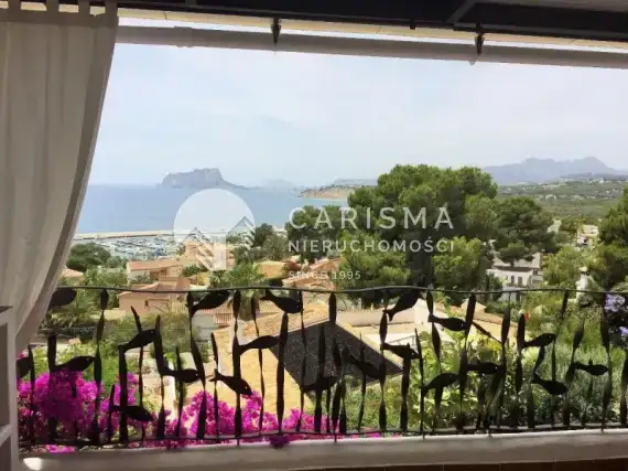 (21) Przestronna willa w Moraira z widokiem na morze