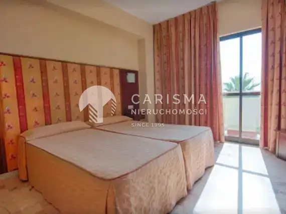 (16) Hotel z widokiem na morze w Torremolinos
