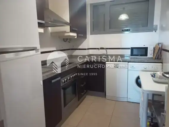 (21) Apartament z basenem niedaleko plaży oraz innych dogodności