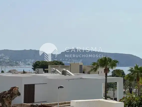 Przytulna willa z widokiem na morze, blisko usług w Moraira 2