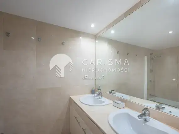 (23) Luksusowy i obszerny apartament w pierwszej linii brzegowej, Estepona, Costa del Sol