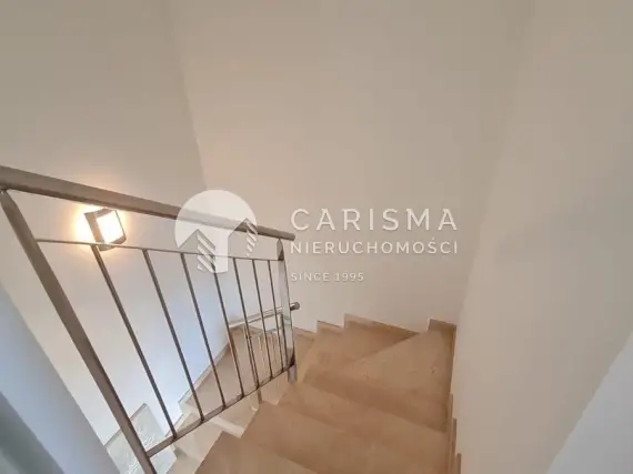 (22) Dwupoziomowy penthouse z widokiem na morze w Benidorm
