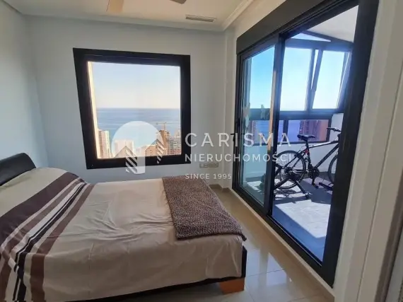 (24) Dwupoziomowy penthouse z widokiem na morze w Benidorm