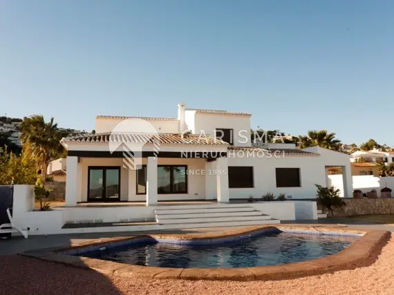 Klasyczna, nigdy niezamieszkana willa z widokiem na morze i góry, Moraira 1