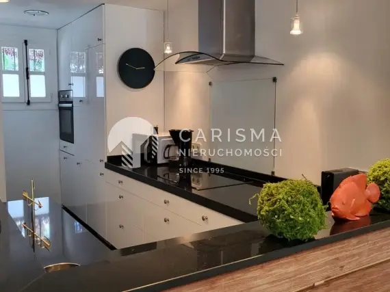 Dwupoziomowy apartament na sprzedaż w Finestrat, Costa Blanca 2