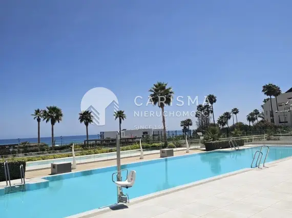 (16) Luksusowy apartament przy plaży gotowy do zamieszkania, Estepona