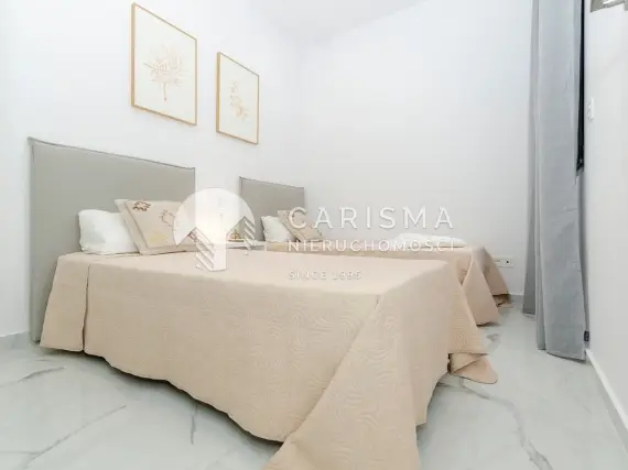 (25) Nowoczesny, ostatni w osiedlu dom na sprzedaż w Torrevieja, Costa Blanca