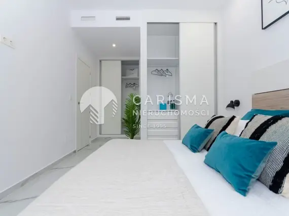 (37) Nowoczesny, ostatni w osiedlu dom na sprzedaż w Torrevieja, Costa Blanca