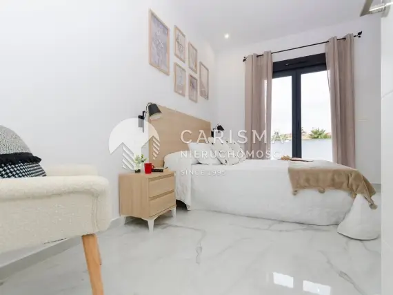 (53) Nowoczesny, ostatni w osiedlu dom na sprzedaż w Torrevieja, Costa Blanca
