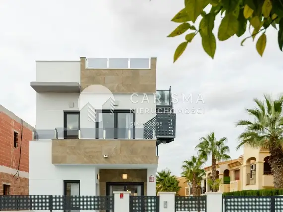 (105) Nowoczesny, ostatni w osiedlu dom na sprzedaż w Torrevieja, Costa Blanca