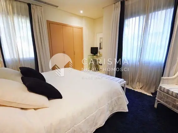 (15) Nowoczesny apartament w luksusowym kompleksie