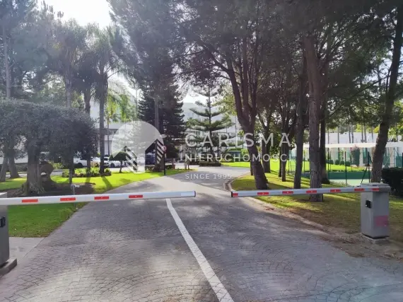 (25) Nowoczesny apartament w pięknej lokalizacji tuż przy plaży