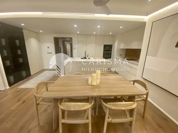(4) Odnowiony apartament w stylu skandynawskim z widokiem na góry