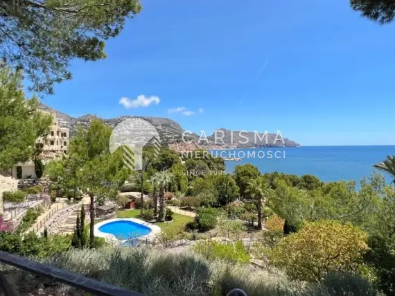 Odremontowany apartament z ogródkiem w Altea 1