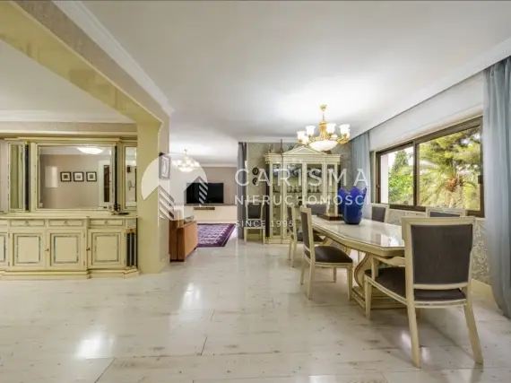 Apartament w prestiżowej dzielnicy Marbelli z widokiem na górę La Conha 1