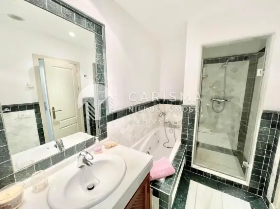 (19) Apartament w uroczo położonym luksusowym kompleksie