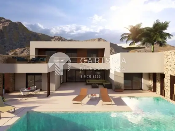 (4) Projekt nowoczesnej  willi w Moraira dwa kilometry od morza