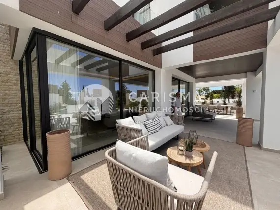 (9) Luksusowa willa na kameralnym strzeżonym osiedlu, The Golden Mile, Marbella