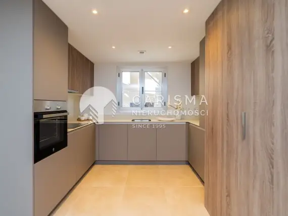 (19) Ostatni penthouse w tej inwestycji, przy polach golfowych, Estepona