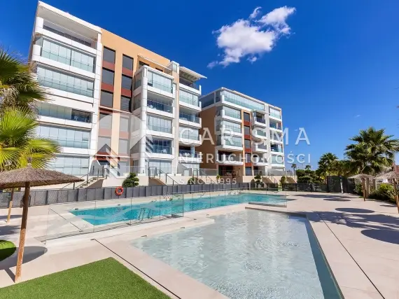 Apartament w pierwszej linii brzegowej w Mil Palmeras, Costa Blanca 2