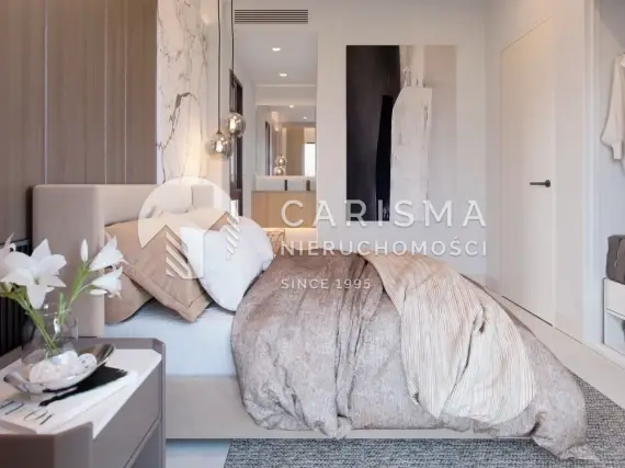 (12) Nowe apartamenty w centrum Malagi