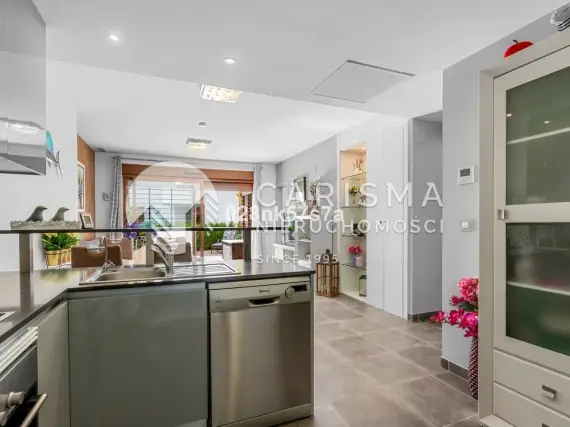 (8) Apartament w sercu La Zenia - Nowoczesność i Komfort na Costa Blanca