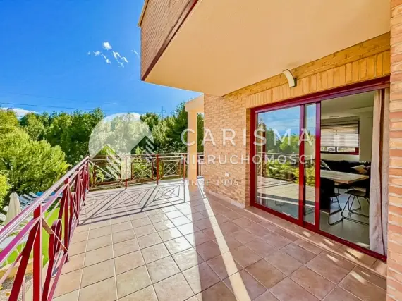 (24) Nowoczesna willa z 4-ma sypialniami w La Nucia, Costa Blanca