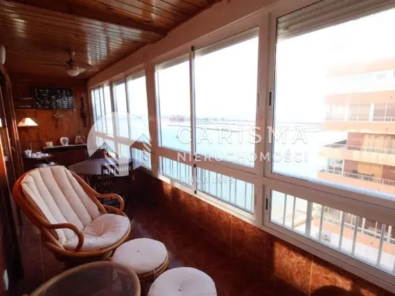 (10) Apartament w pierwszej linii brzegowej z panoramicznym widokiem na morze, Torrevieja.