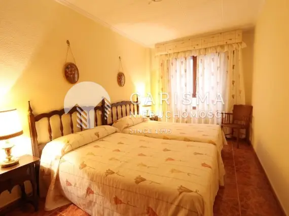 (18) Apartament w pierwszej linii brzegowej z panoramicznym widokiem na morze, Torrevieja.