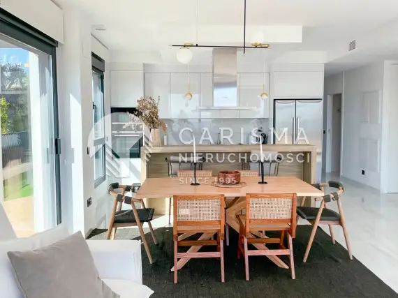 (9) Luksusowy apartament z widokiem na morze – Villajoyosa, Costa Blanca