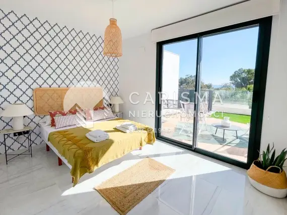 (15) Luksusowy apartament z widokiem na morze – Villajoyosa, Costa Blanca