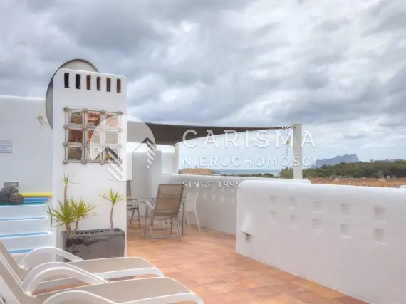 Luksusowy penthouse z widokiem na morze i prywatnym basenem w Moraira 1