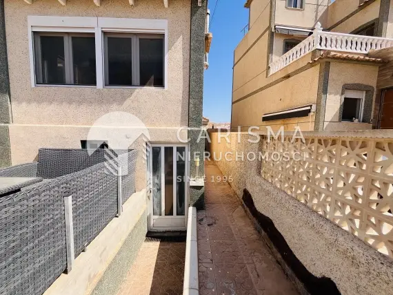 (30) Dom z 4-ma sypialniami w San Miguel de Salinas