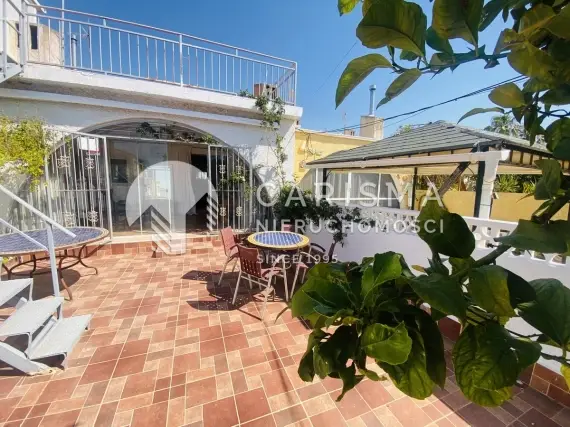 (13) Odnowiony bungalow w Playa Flamenca
