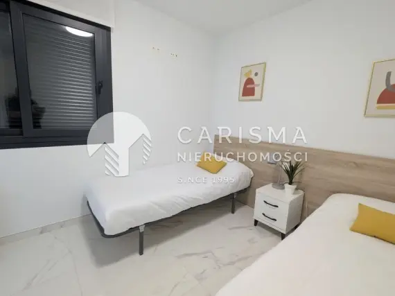 (22) Nowoczesny apartament narożny na najwyższym piętrze – Los Altos