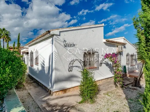 (6) Parterowa, śródziemnomorska willa w Moraira, Costa Blanca