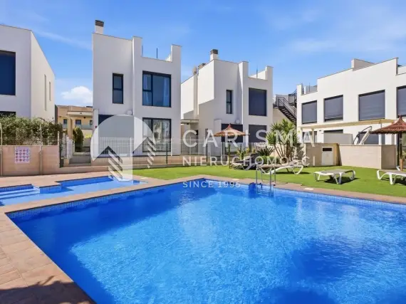 Villa Punta Prima Tindra na sprzedaż basen garaż taras 600 m od morza Costa Blanca 1