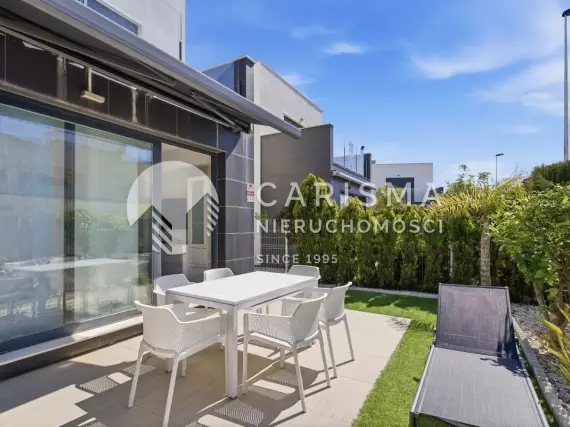 (4) Villa Punta Prima Tindra na sprzedaż basen garaż taras 600 m od morza Costa Blanca