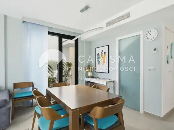 (21) Villa Punta Prima Tindra na sprzedaż basen garaż taras 600 m od morza Costa Blanca