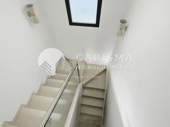 (33) Villa Punta Prima Tindra na sprzedaż basen garaż taras 600 m od morza Costa Blanca