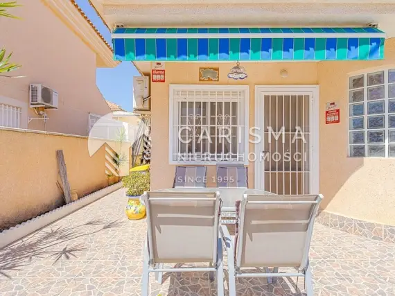 (11) Willa z prywatnym basenem i solarium w Punta Prima Costa Blanca blisko morza i golfa