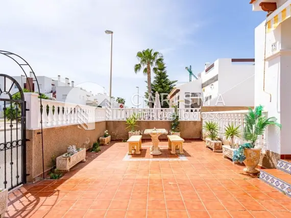 (9) Dom z widokiem na morze i tarasem dachowym w Punta Prima blisko plaży Costa Blanca