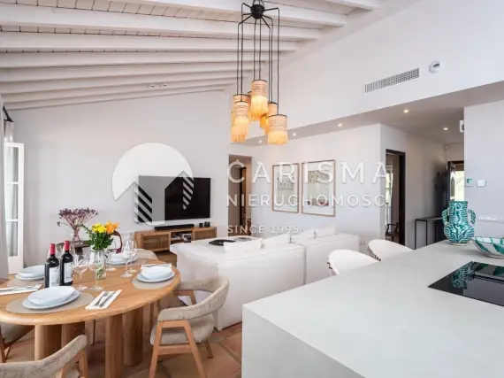 (14) Hotel na sprzedaż w Fuengirola z widokiem na morze, SPA, basenem i działką 4000 m²