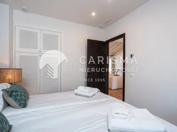 (22) Hotel na sprzedaż w Fuengirola z widokiem na morze, SPA, basenem i działką 4000 m²