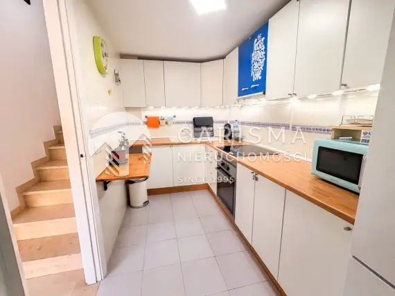 (14) Dom szeregowy 160 m² Golf Bahía Finestrat widok na morze taras dachowy parking wspólny basen