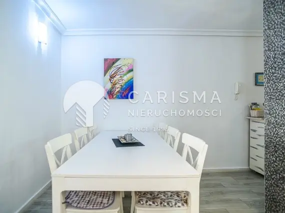 (9) Wyremontowany apartament blisko morza w Torrevieja z tarasem i bocznym widokiem na morze