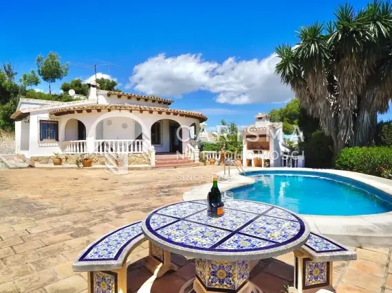 (28) Urokliwa willa z panoramicznym widokiem na morze w Moraira