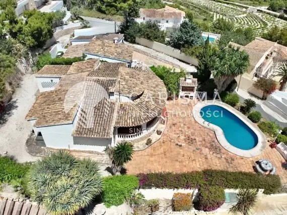 (35) Urokliwa willa z panoramicznym widokiem na morze w Moraira