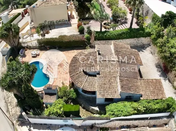 (39) Urokliwa willa z panoramicznym widokiem na morze w Moraira