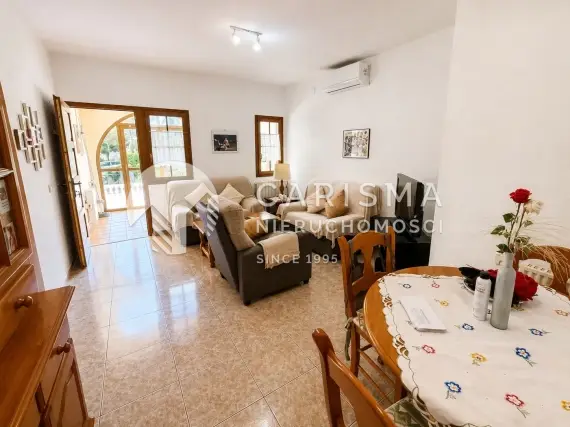 (4) Urokliwy bungalow w spokojnej części Calpe – blisko plaży i wszystkich udogodnień
